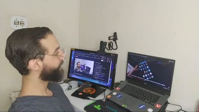 React ao unboxing do smartfone com Linux Pinephone - Debian mobile смотреть онлайн