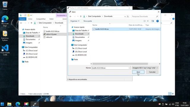 TUTORIALl: Linux portátil rodando direto do pendrive | Bodhi Linux! смотреть онлайн