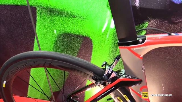2017 Wilier Triestina Cento 1 Air Road Bike - Walkaround - 2016 Eurobike смотреть онлайн