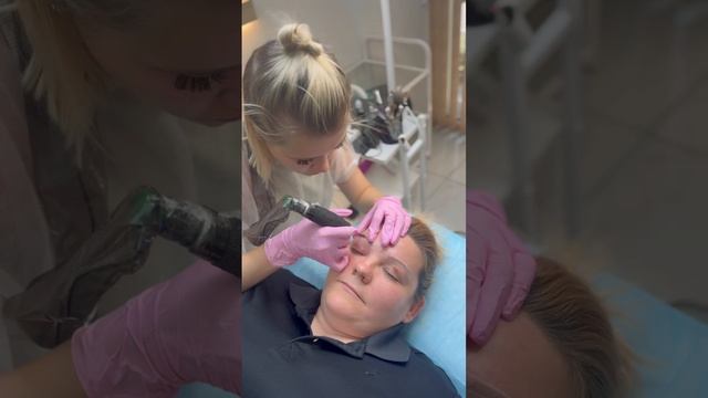 Процесс создания пудровых бровей