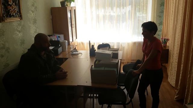 Жители села Петропавловка благодарят движение "Новороссия" за новые учебники смотреть онлайн