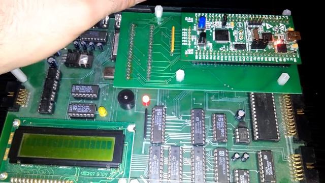 STM32 Cortex-M3 PLL and HSI clock source switch смотреть онлайн