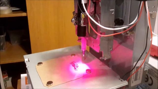 Raspberry Pi #4 - Laser CNC From Disc Drives смотреть онлайн