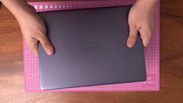 We unboxed Huawei's new MateBook 13 2020! смотреть онлайн