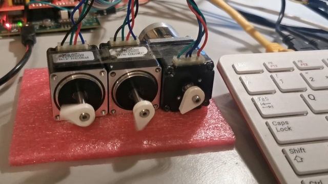 LinuxCNC-Rio on MAX10 with CNC-Shield v3 смотреть онлайн