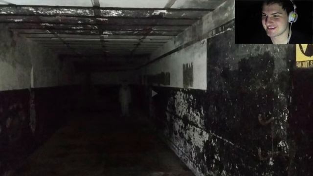 Reacting to Unnerving Images with Minecraft Cave Noises смотреть онлайн