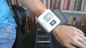 Тонометр на запястье как правильно измерять давление