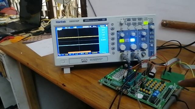 I2C driver for PIC16F877A using digital oscilloscope | I2C driver for PIC Microcontroller смотреть онлайн