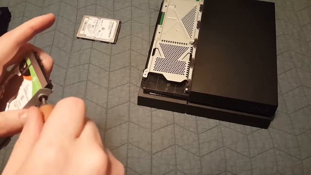 KTR How To: Upgrade PS4 500GB HDD to 1TB SSHD смотреть онлайн