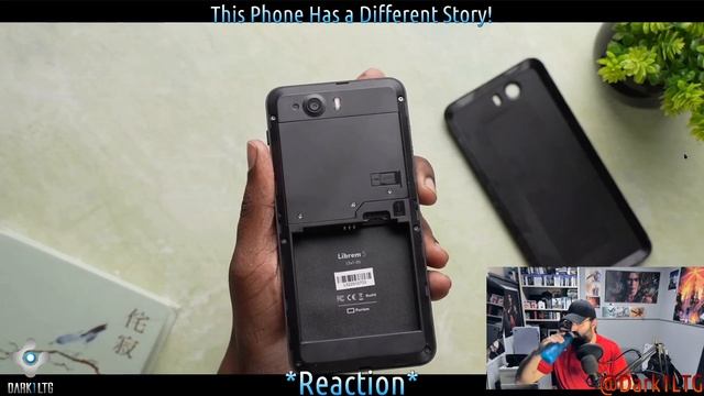 Linux User Reacts - This Phone Has a Different Story! смотреть онлайн
