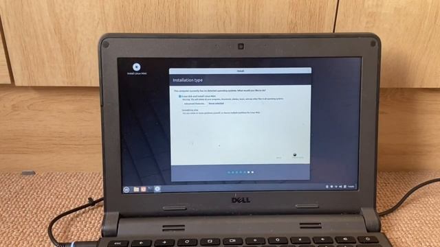 Installing LINUX on a CHROMEBOOK! смотреть онлайн