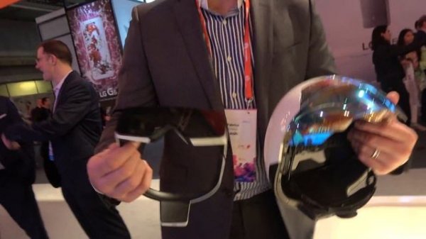 Daqri Smart Helmet with Augmented Reality