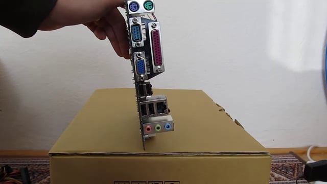 DIY Linux NAS 2/3: Gigabyte GA-D525TUD MiniITX - Unpacking