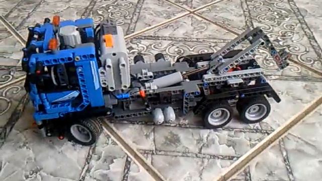 Lego Technic 8052 - Container Truck - Motorized Power Functions (4x6) смотреть онлайн