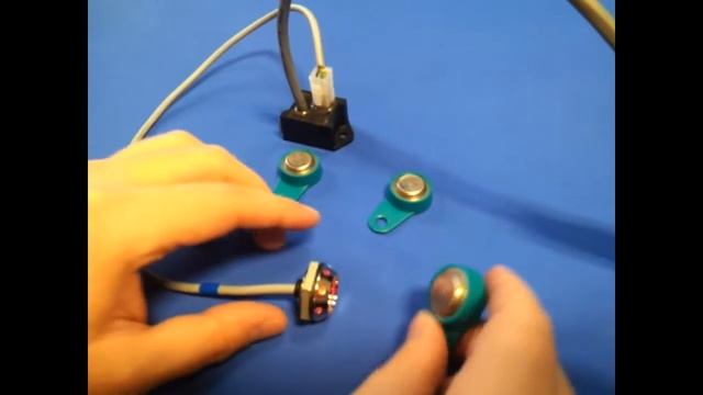 CAInstruments iButton 1-Wire to J1939 interface смотреть онлайн