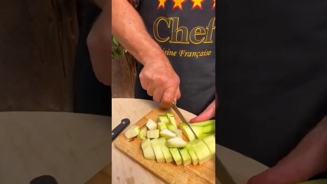 Свинина в кисло-сладком соусе😋 Воспоминания из Гонк Конга! смотреть онлайн