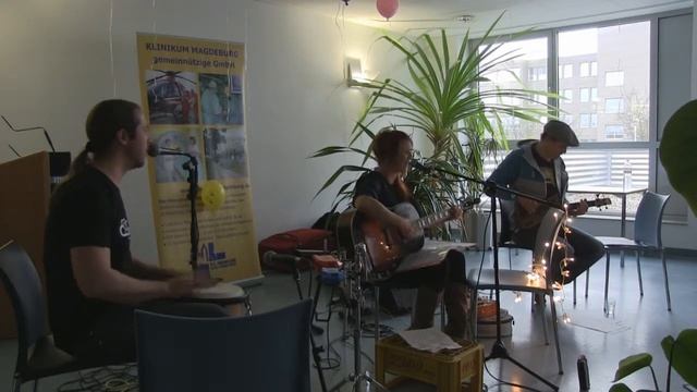 Die Affen rasen durch den Wald - 3Berlin (Kinderklinikkonzert Klinikum Magdeburg) смотреть онлайн