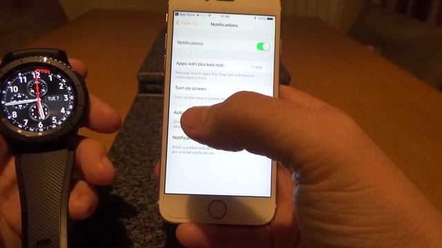 Samsung Gear S3 Frontier iOS Set Up - Quick look! смотреть онлайн