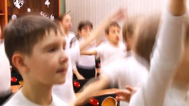 Саяногорских школьников ждут в осенних пришкольных лагерях смотреть онлайн