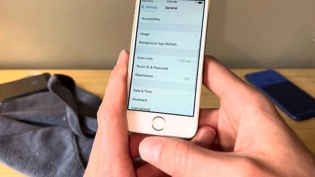 Unboxing an iPhone 5S on iOS 7 смотреть онлайн
