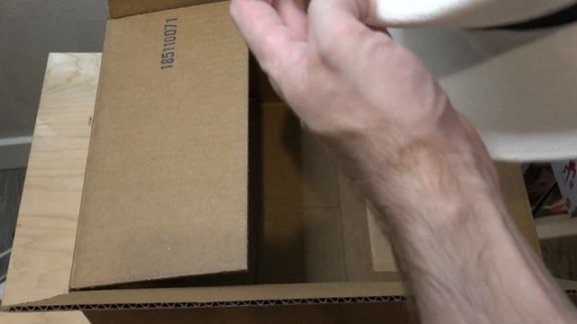 Unboxing Gambler Hat смотреть онлайн