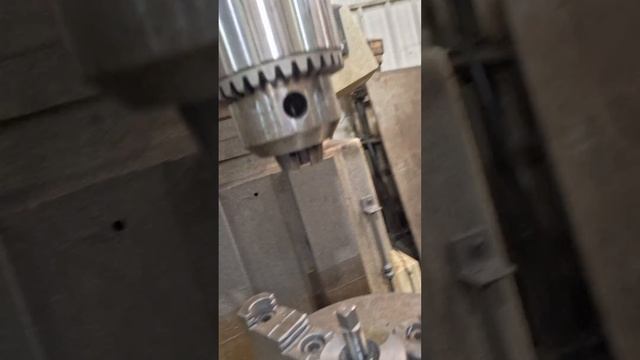 how to drill and tap 1/8" pipe tap for grease fitting смотреть онлайн