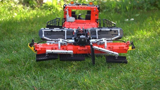 LEGO RC Pistenbully 600W Polar - all the functions смотреть онлайн