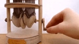 #Игрушки из дерева ,движущие.Toys made of wood.animation