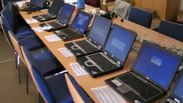 Rollout Helsinki with RIS Remote installation Server and SMS server смотреть онлайн