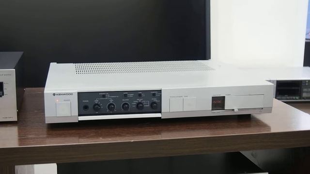 KENWOOD L-08C ￥180,000(1980年発売) смотреть онлайн