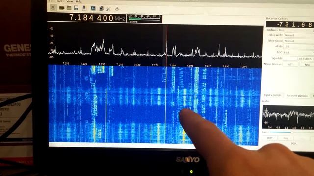 NooElec SDR 1 Mhz to 1750 Mhz on Linux смотреть онлайн