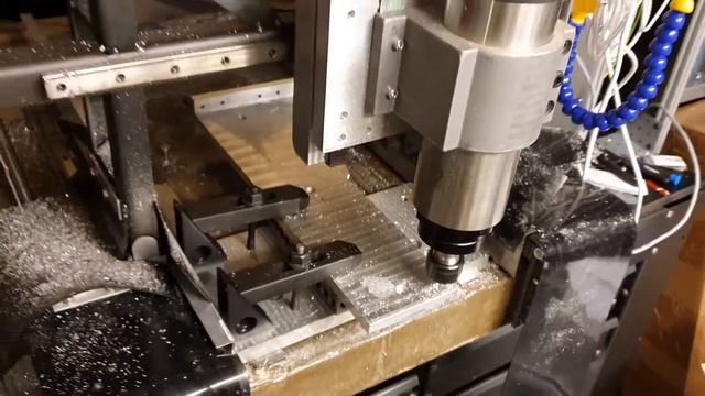 Linuxcnc first cut - diy router смотреть онлайн