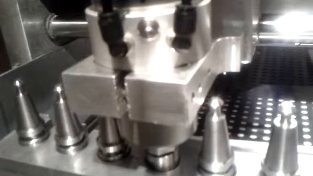 Linuxcnc automatic toolchanger measure in action смотреть онлайн