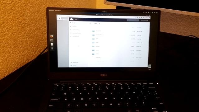 XPS13 (2015) Non-Touch with Antergos (Arch Linux) смотреть онлайн