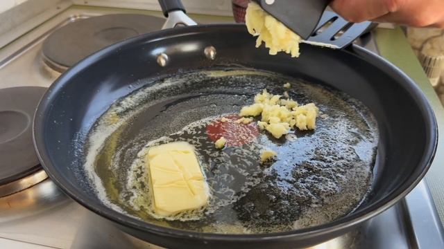 Это Легко и Очень Вкусно! Куриные крылышки на сковородке! смотреть онлайн