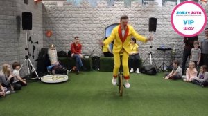 Карнавал скидок в Joki Joya ТРЦ Жемчужная Плаза! Аниматоры, шоу-программы, фокусы, жонглирование.