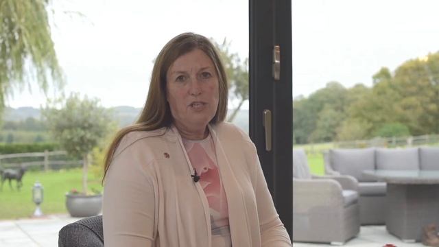 Aluminium Windows and Doors in Garden Room смотреть онлайн