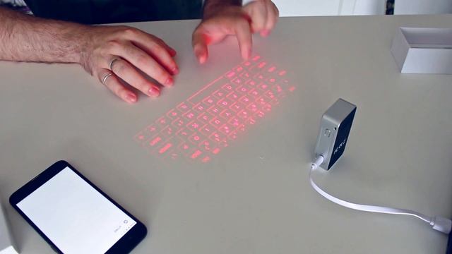 DIGITANDO DIRETO DA SUA MESA - TECLADO PROJETADO смотреть онлайн