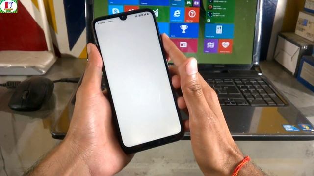 2 Amazing Epic Themes MiUi 12 & iPhone 13X pro with live wallpaper смотреть онлайн