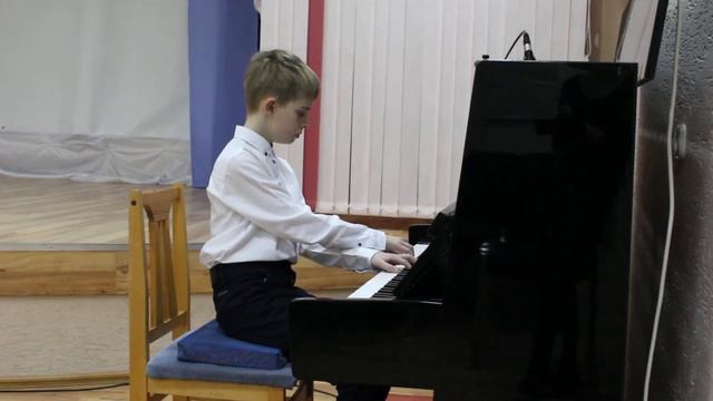 Михаил Кучияш. И.С. Бах. Прелюдия до-минор. М.Огинский. Менуэт. смотреть онлайн