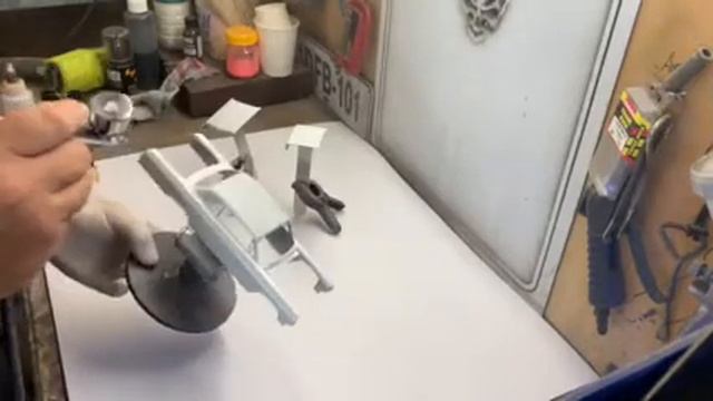 How to paint a 1/24 model, and use SMS paints. смотреть онлайн