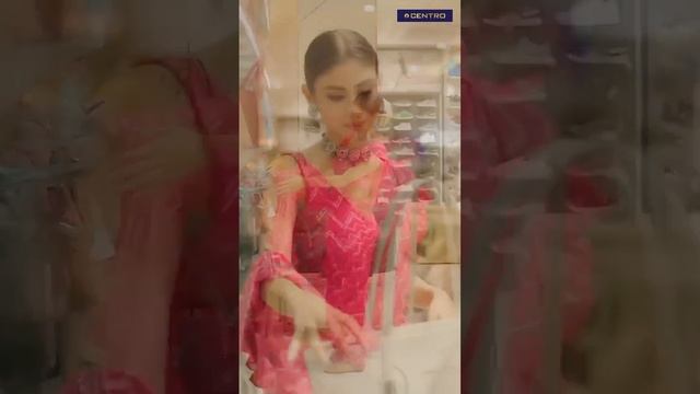 Mouni Roy X Centro смотреть онлайн