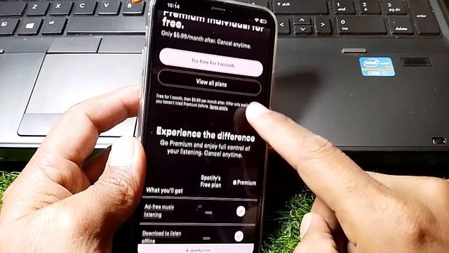 How to Get Spotify Premium For Free / 2024 / iOS 17 смотреть онлайн