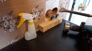 Как установить розетку в стену без штробления после ремонта?