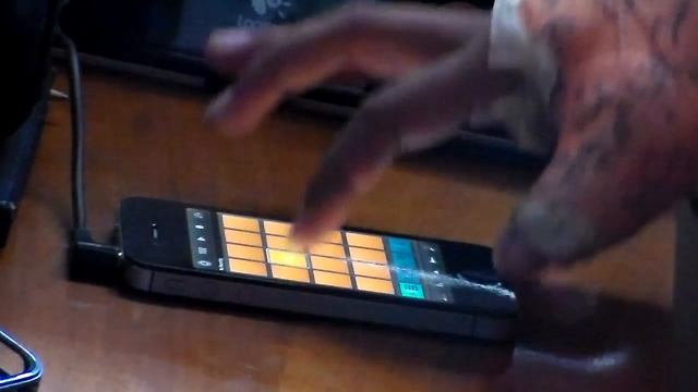 beat pad on iphone from native instruments смотреть онлайн