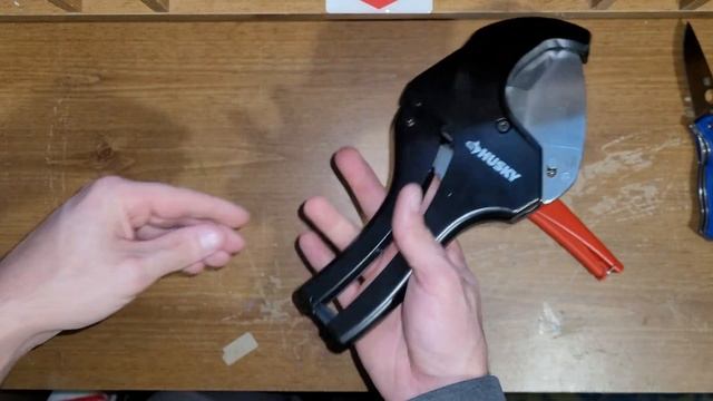 Husky Ratcheting PVC Cutter is a Nice, Cheap, Blade Replaceable Option! смотреть онлайн