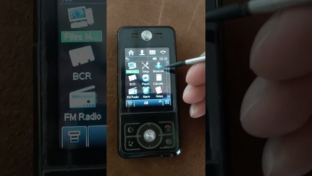 Motorola Rokr E6 смотреть онлайн