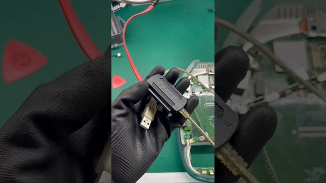 Se puede instalar una unidad de estado sólido (ssd) en una computadora de 1999 (iBook g3) parte 1 смотреть онлайн