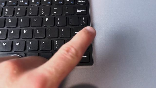 Using Only a Tablet Keyboard - Anker Wireless Rechargeable Keyboard Review смотреть онлайн