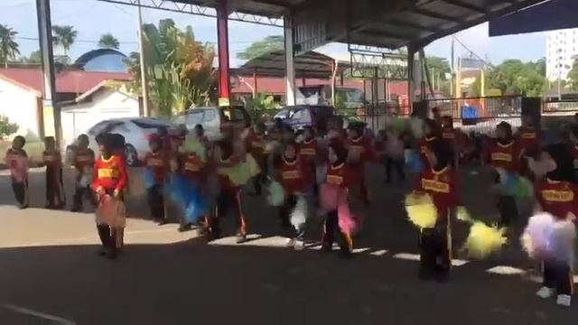Puteri Nur Dalila Sufiyah & 1 Arif 2017 Juara Senam Cergas смотреть онлайн